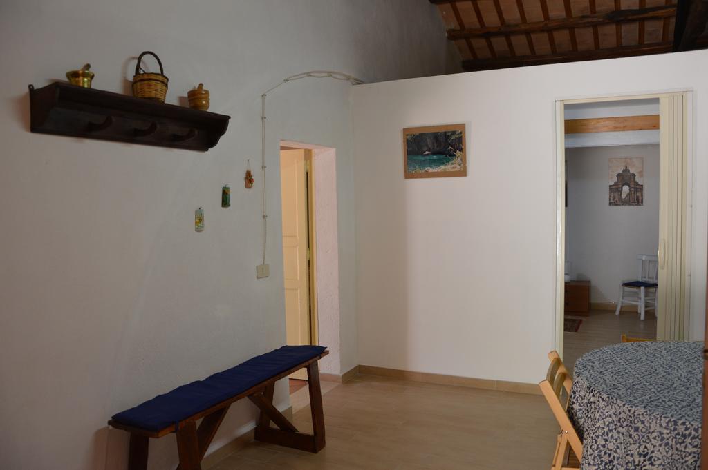 クストナーチ Casa Vacanze Scuratiヴィラ 部屋 写真