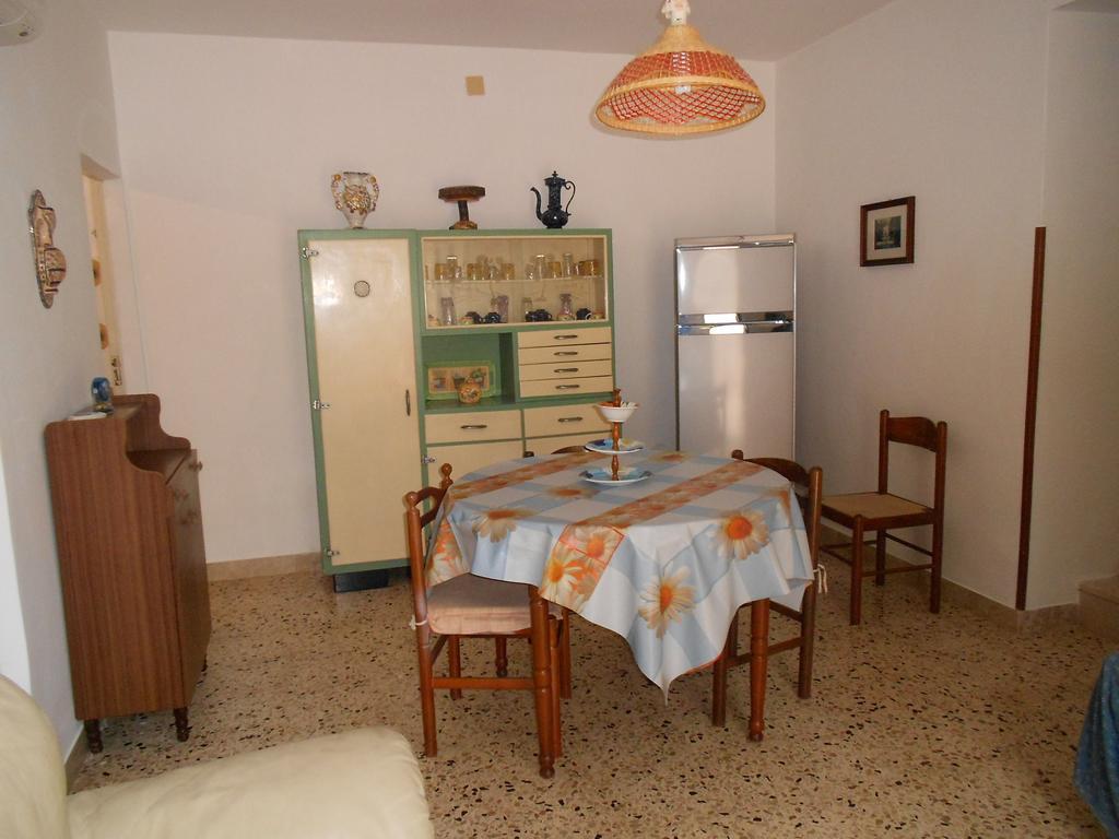 クストナーチ Casa Vacanze Scuratiヴィラ 部屋 写真