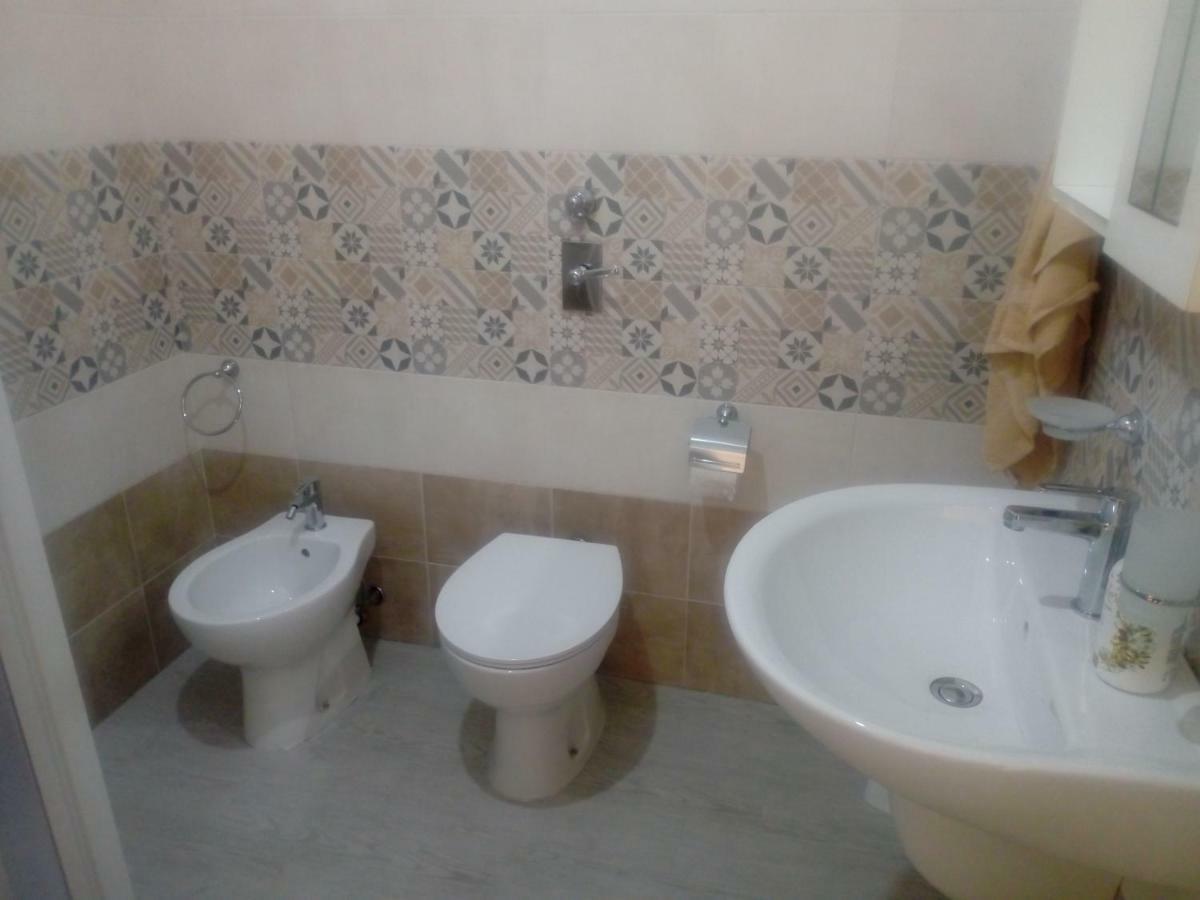 クストナーチ Casa Vacanze Scuratiヴィラ エクステリア 写真